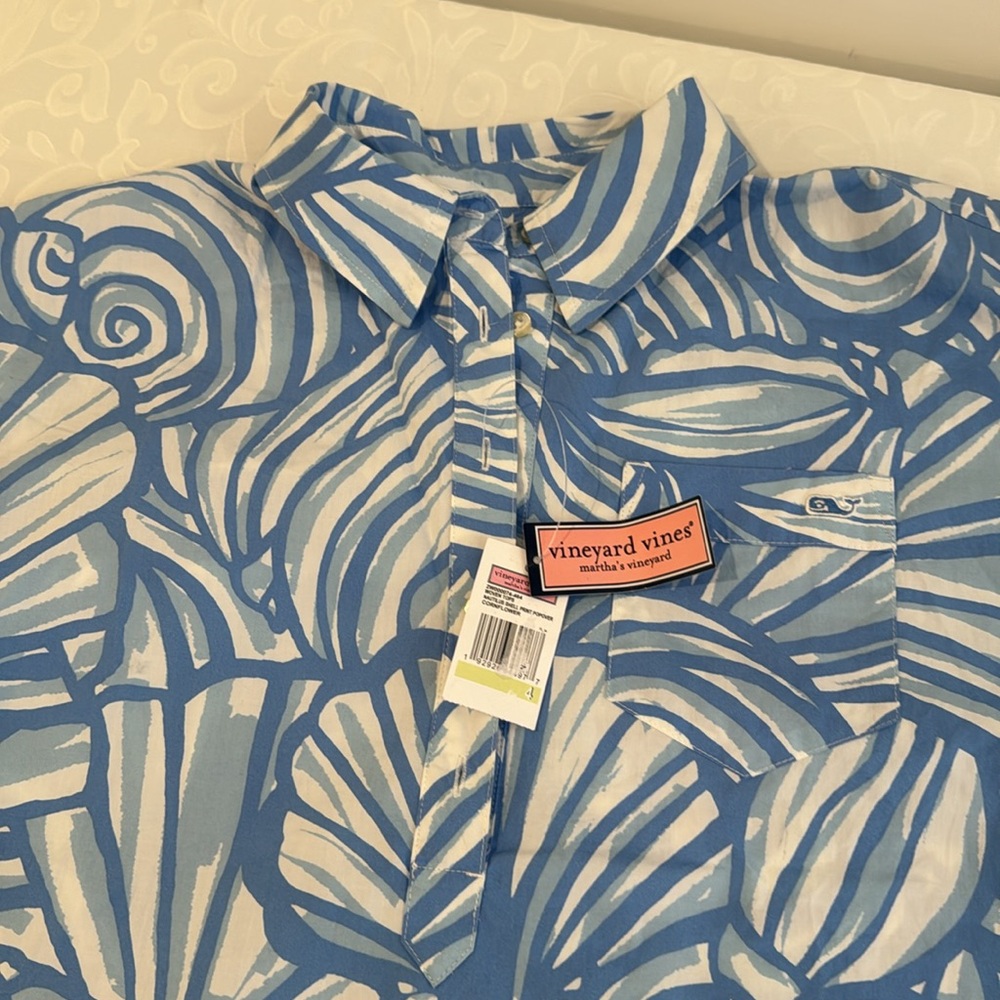 π3/$15π Vineyard Vines 1/2 Button Up Popover. Size 4. - Picture 4 of 10